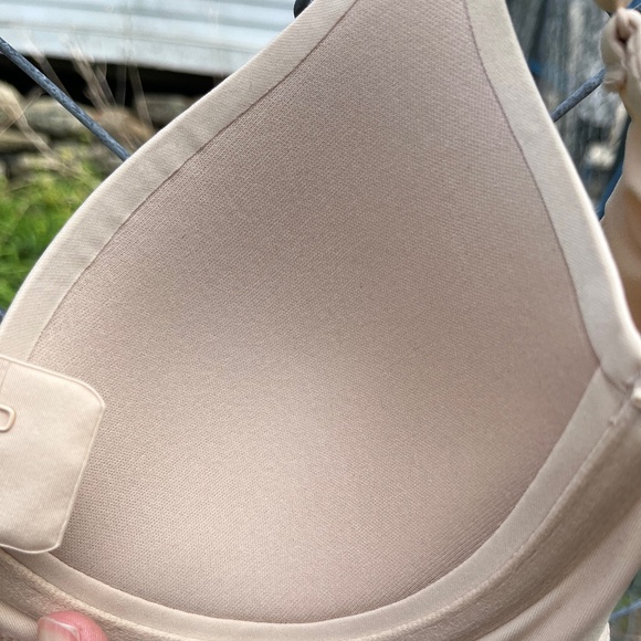 SKIMS fit everybody T-shirt bra - Picture 4 of 12